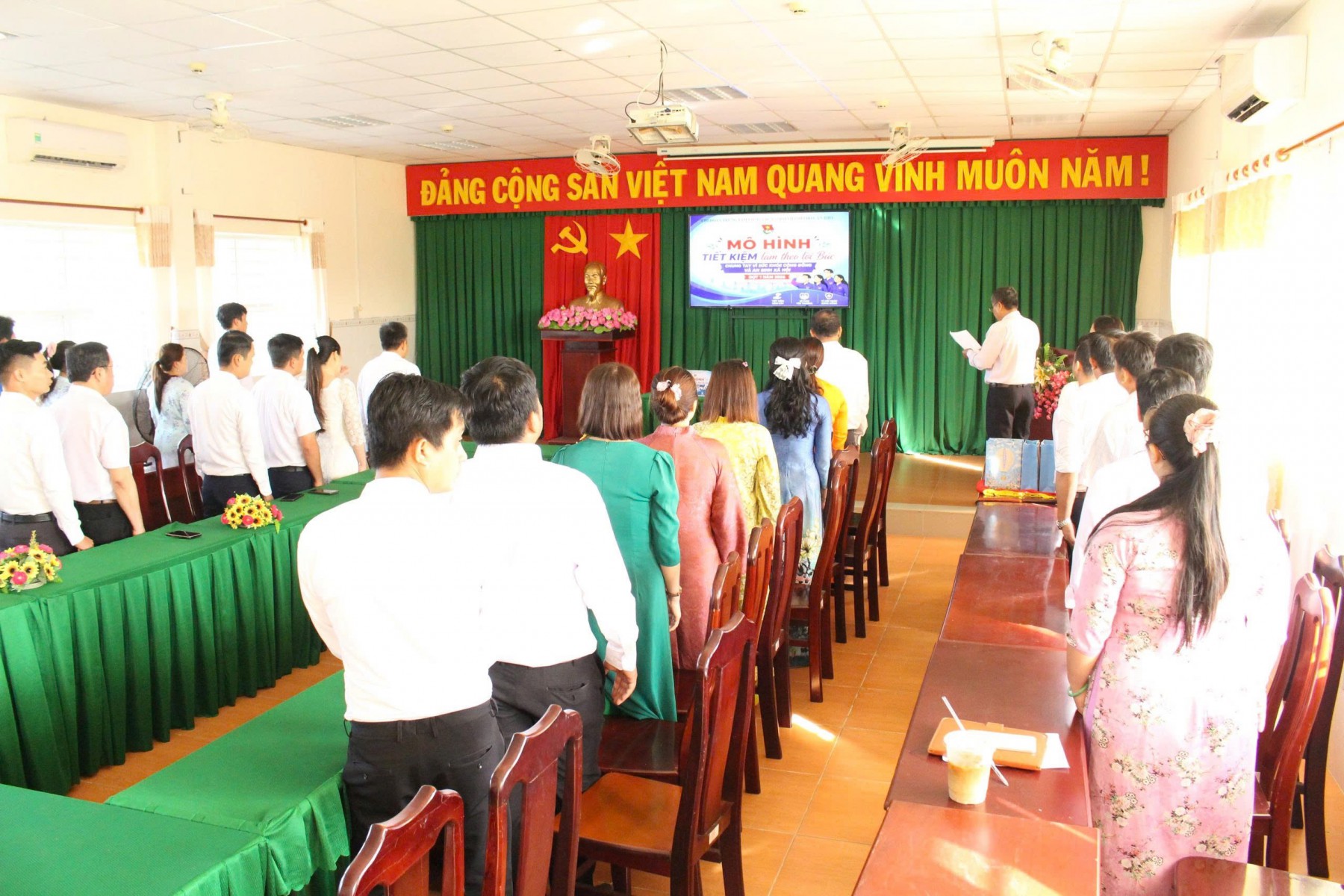 Trung tâm Công tác xã hội thành phố Cần Thơ (Cơ sở 2) tổ chức hoạt động báo công dâng Bác kỷ niệm 136 năm (19/5/1890 - 19/5/2026) Ngày sinh Chủ tịch Hồ Chí Minh và phát động Mô hình ‘‘Tiết kiệm làm theo lời bác – Chung tay vì sức khỏe cộng đồng và an sinh