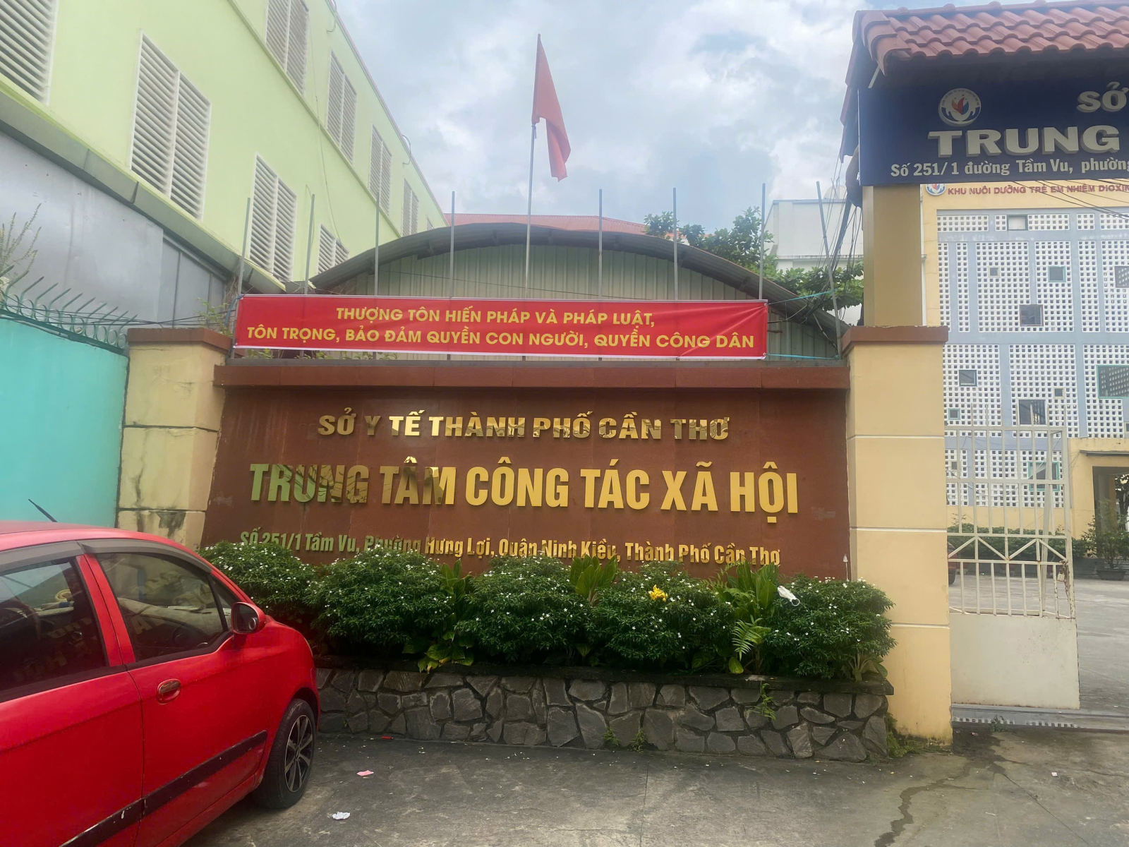 TUYÊN TRUYỀN VỀ NGÀY PHÁP LUẬT NƯỚC CỘNG HÒA XÃ HỘI CHỦ NGHĨA VIỆT NAM 09/11