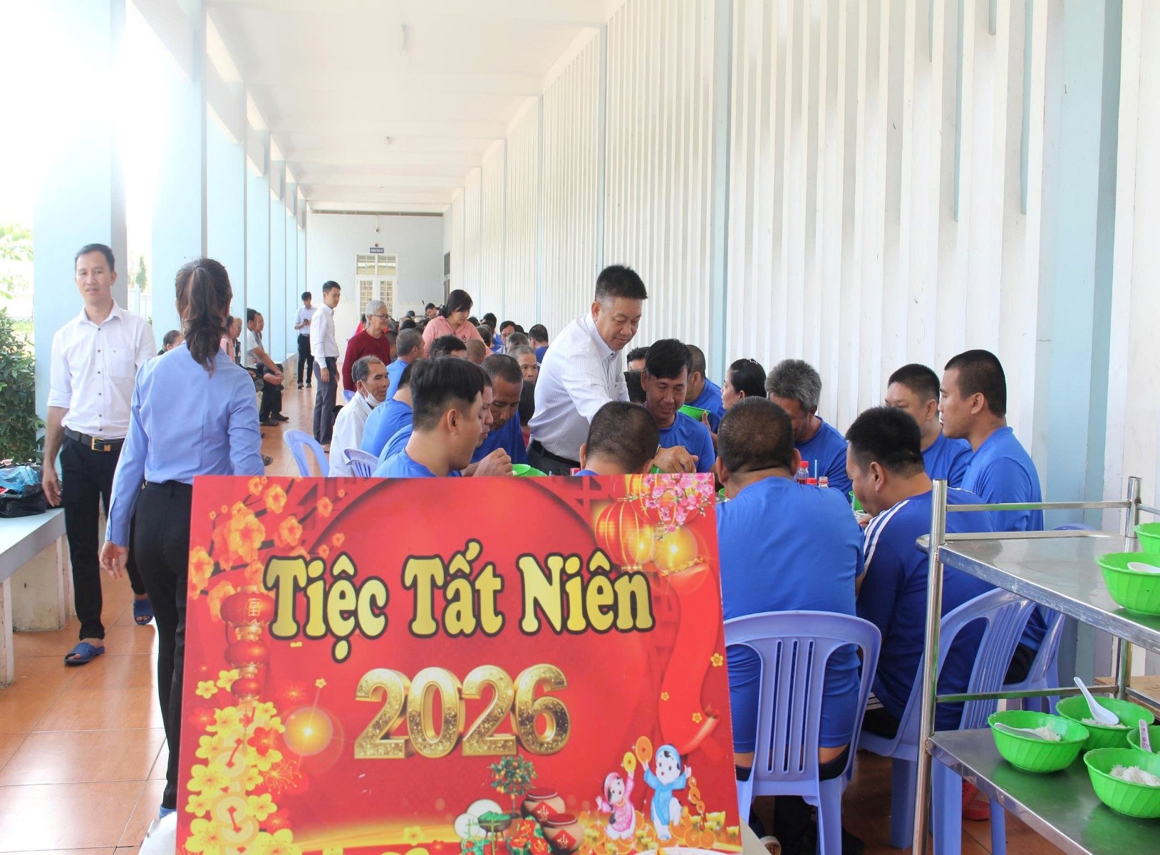 Trung tâm Công tác xã hội tổ chức tiệc tất niên cho đối tượng đang được chăm sóc, nuôi dưỡng tại Trung tâm Công tác xã hội 